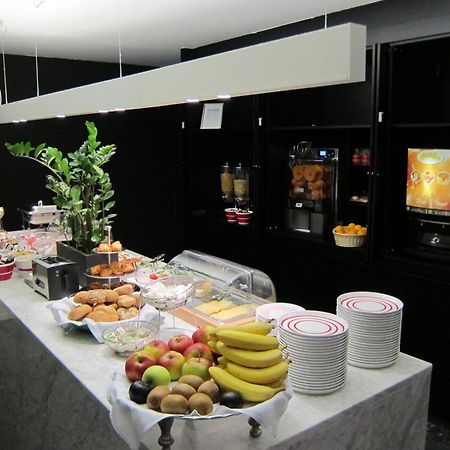 Corbie Mol Hotel Екстериор снимка
