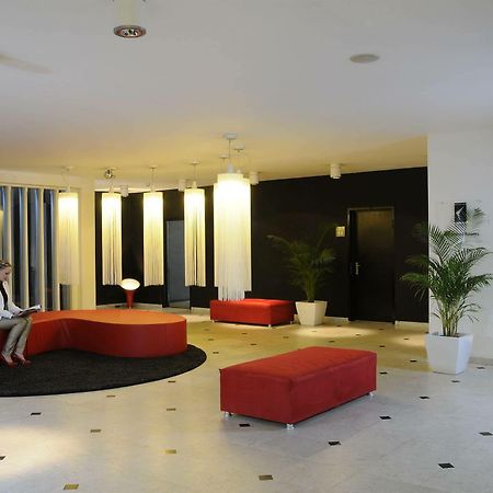 Corbie Mol Hotel Екстериор снимка