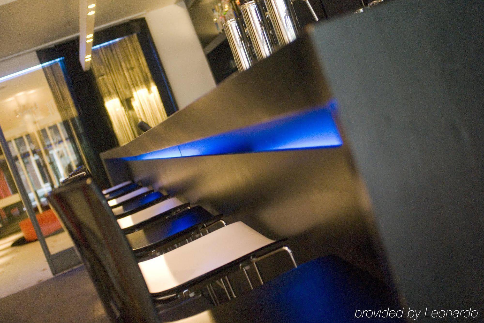 Corbie Mol Hotel Екстериор снимка