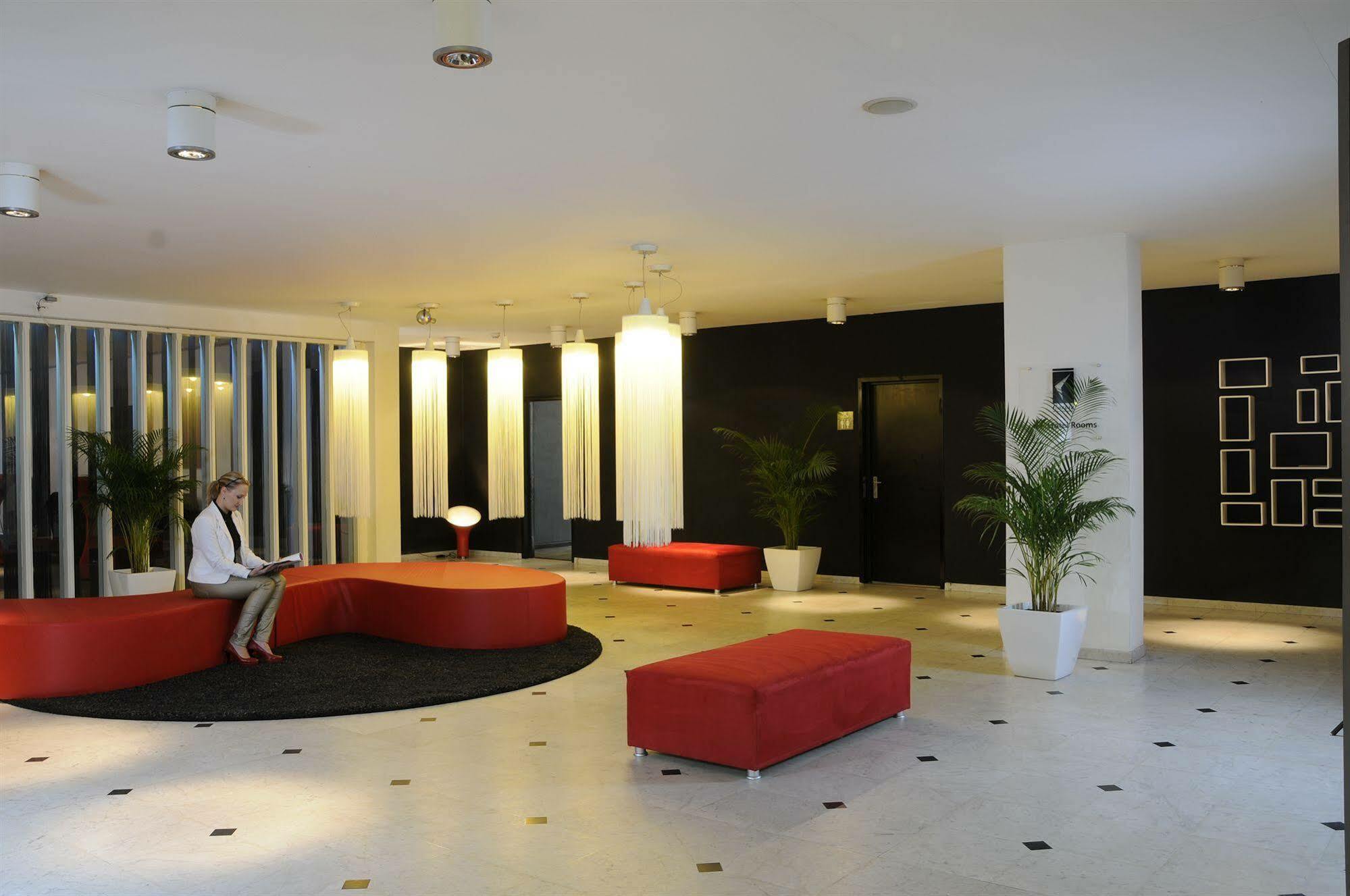 Corbie Mol Hotel Екстериор снимка